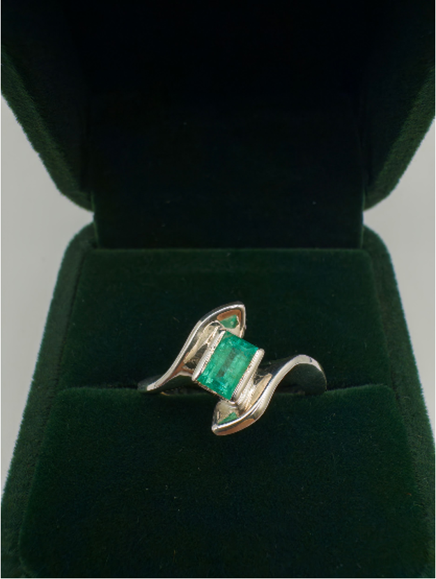 0,58 ct Emerald Ring